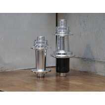 RC27DB CENTER LOCK FRONT HUB, 32H, SILVER