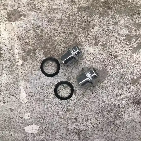 M15x100 end cap for RC29DB Front Hub Silver