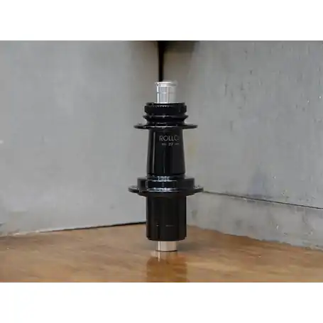 ROLLCii RC27DB CENTER LOCK REAR HUB, 32H, 12*142 (incl 135 QR End caps) HG WET BLACK